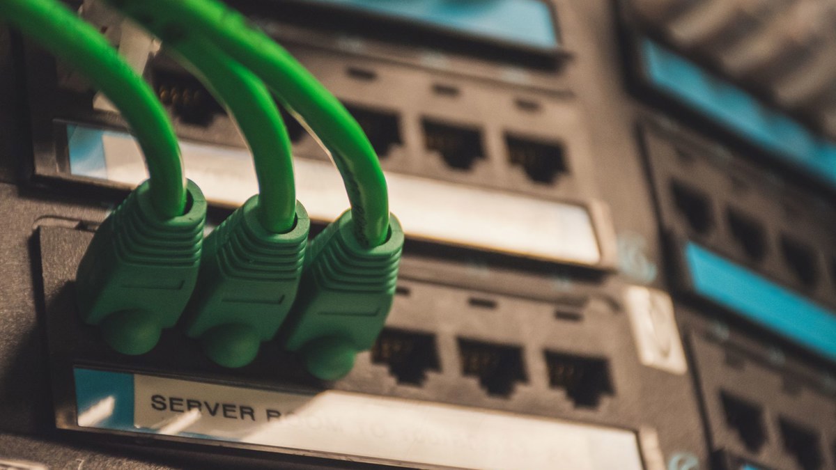 Microsoft security blog urges tighter controls on device code flow authentication