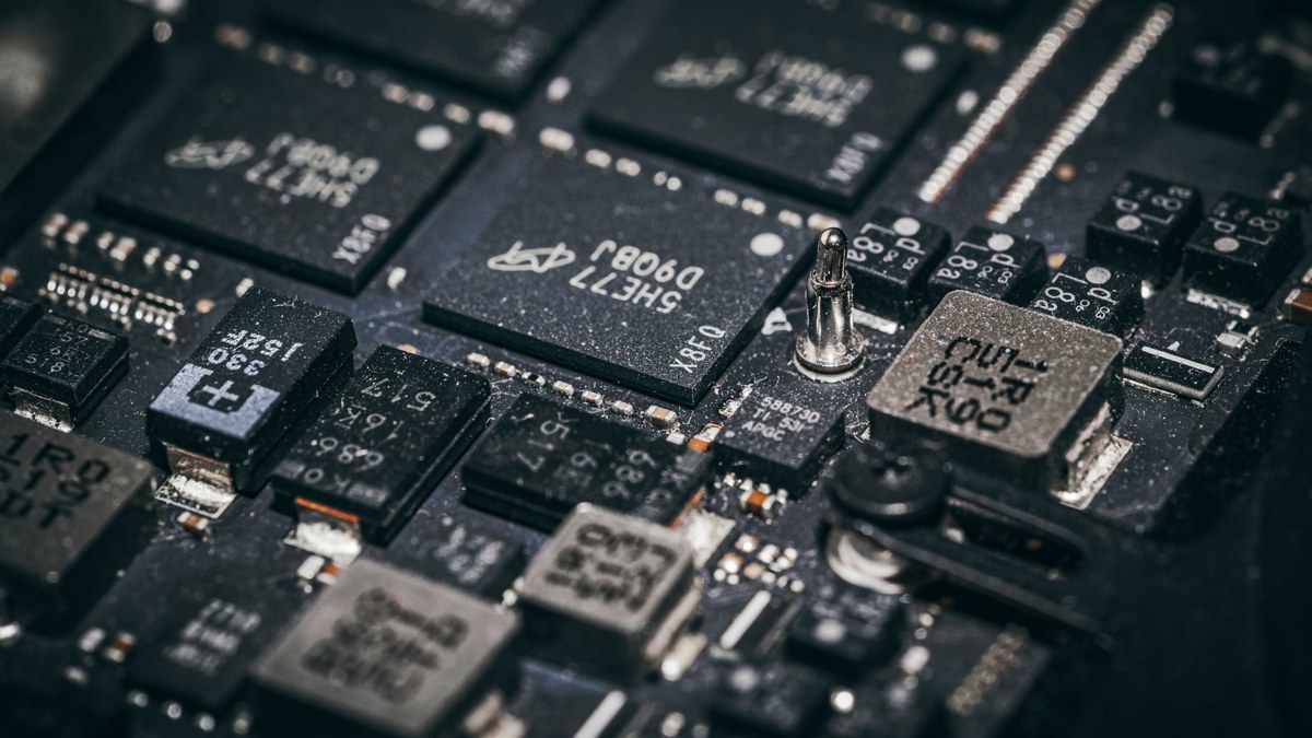 Intel and Google Cloud expand Gemini Enterprise rollout across chip design and operations